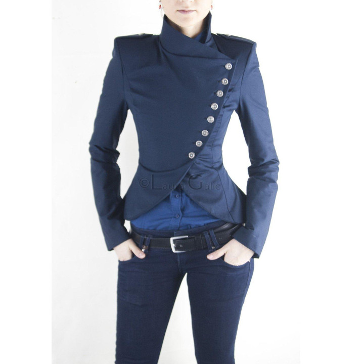 Costum Dina
