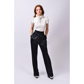 Frida white sleeveless shirt with a ruffled collar and black neck bow