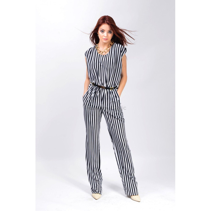 Salopeta 2 cu dungi verticale alb-negru, decolteu rotund și pantaloni lungi