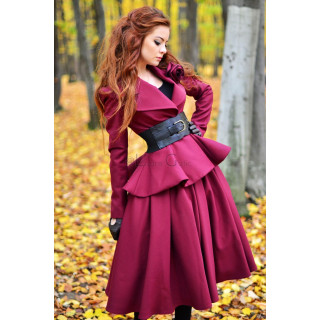 Costum Inez 1 cu fusta Marisa, în burgundy, cu jachetă cu floare aplicată și peplum amplu