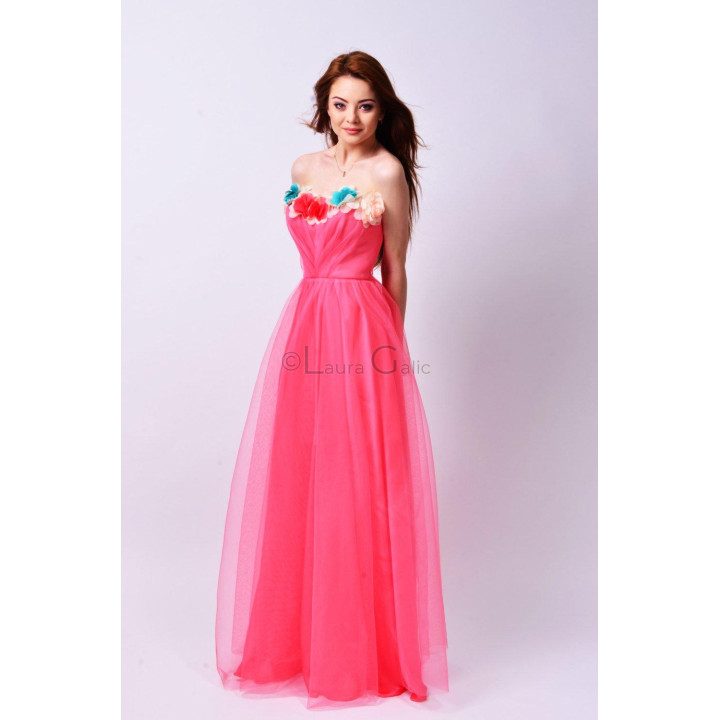 Front view of the strapless Alma Tulle evening dress with a defined waist and floral neckline