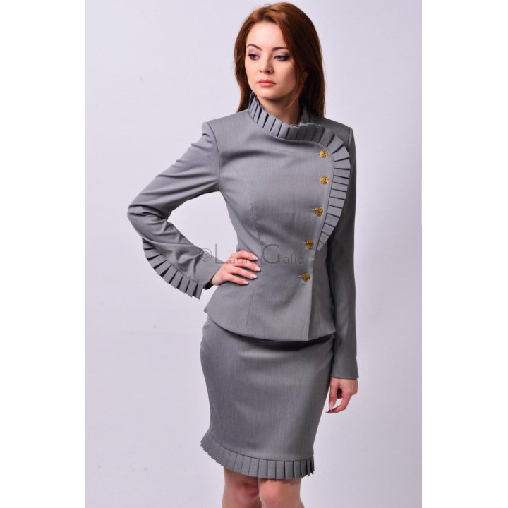 Ema Suit