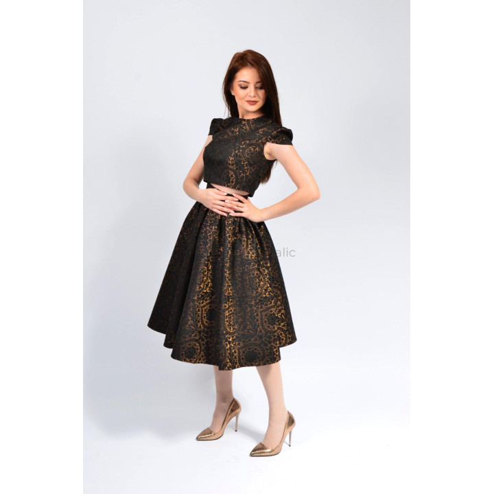 Cropped Patricia top with puffed sleeves and the matching full skirt