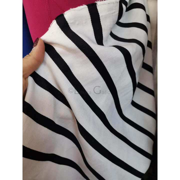 Rochie Barbara (disponibila la comanda pe alte variante de materiale)
