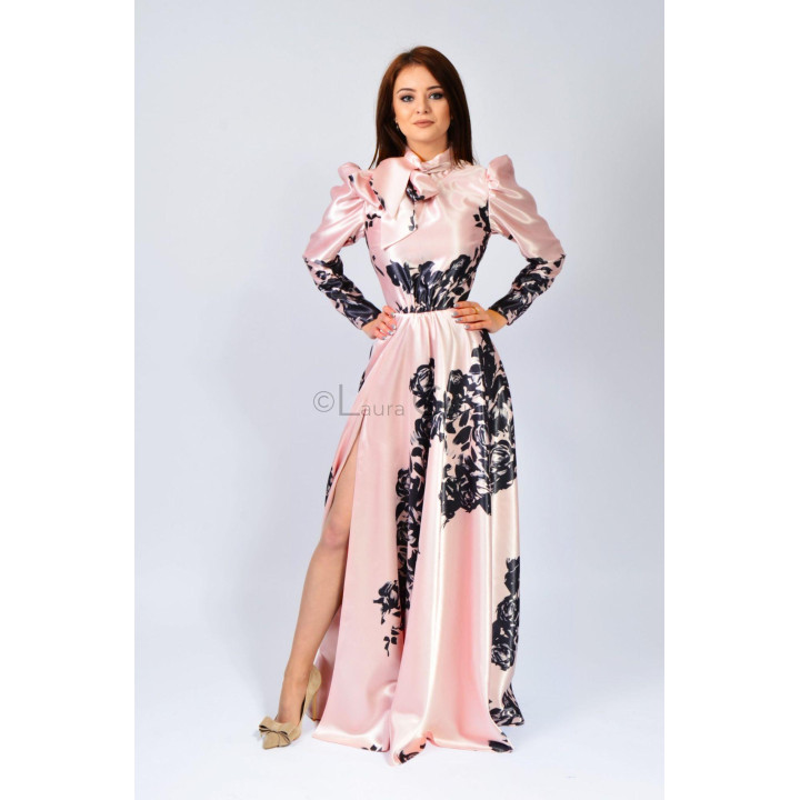Rochie de seară Lisandra 2 roz cu flori negre, mâneci lungi și șliț frontal
