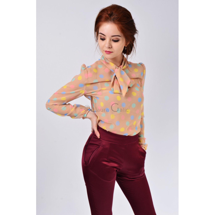 Cămașa Irina 3 cu buline multicolore, fundă la gât și mâneci lungi