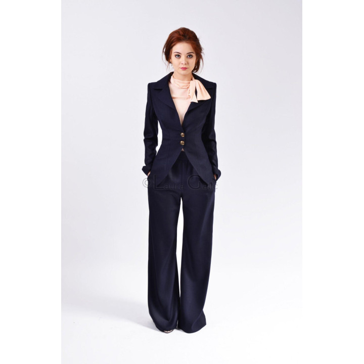 Costum damă Tamara cu sacou încheiat cu doi nasturi aurii și pantaloni Charlie