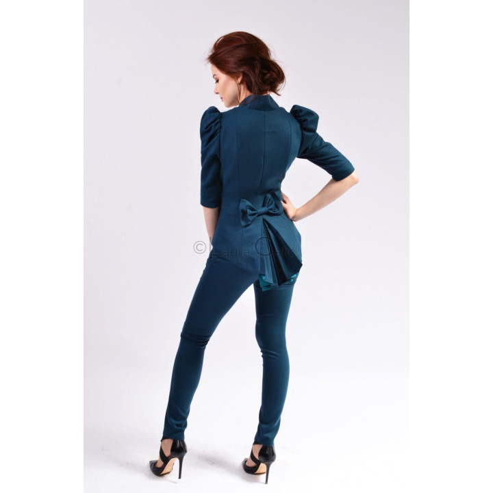 Maia suit