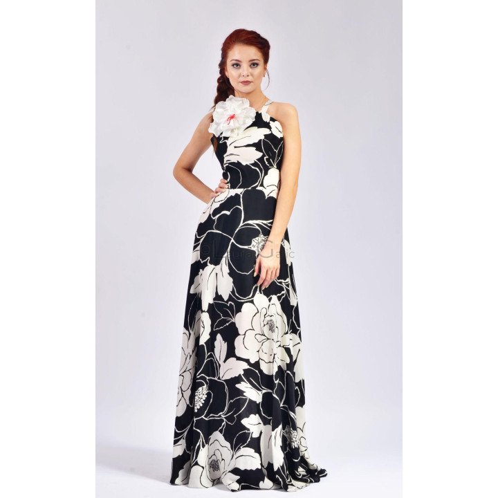 Women's Octaviana 2 dress with a defined waist and full-length floral skirt
