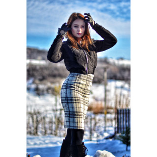 Narcisa quilted jacket with front zip and diamond quilting
