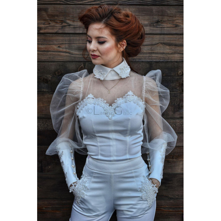 Calina 2 bridal shirt with voluminous tulle sleeves and a lace-embellished collar