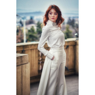 Cămașa albă Aniela cu guler înalt decorat și mâneci lungi