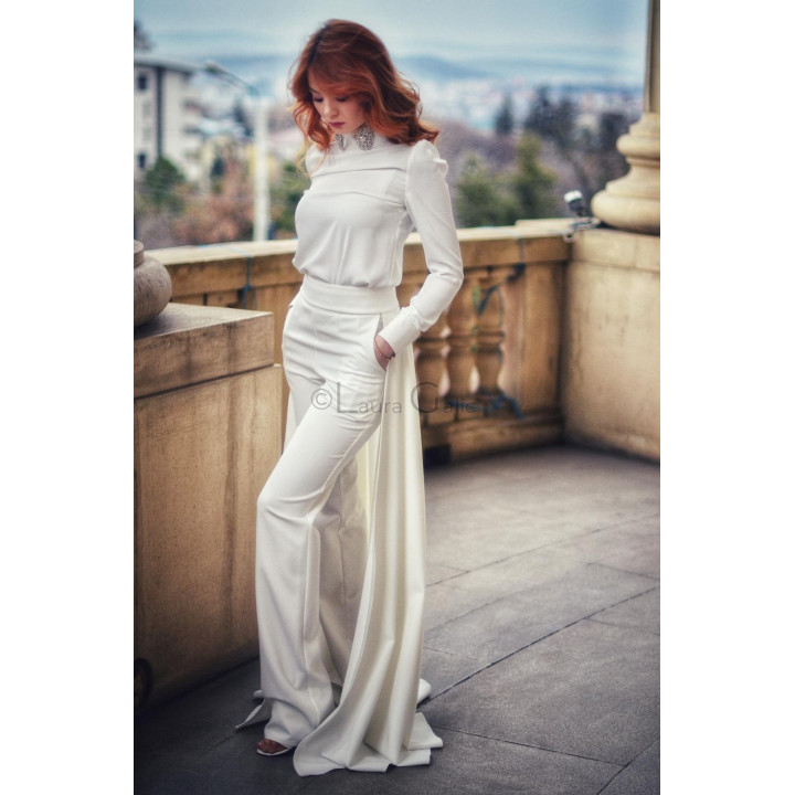 Pantaloni drepti cu trena