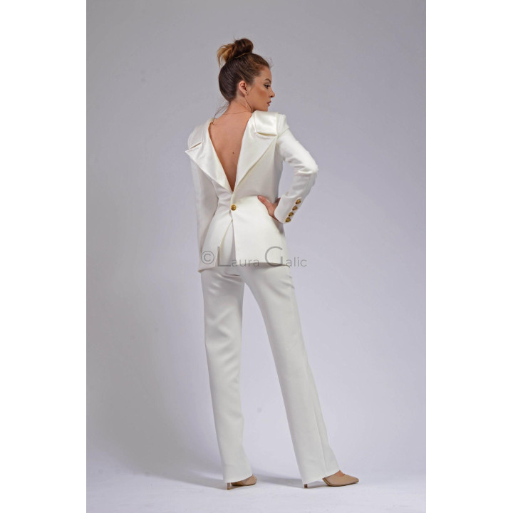 Iasmina suit