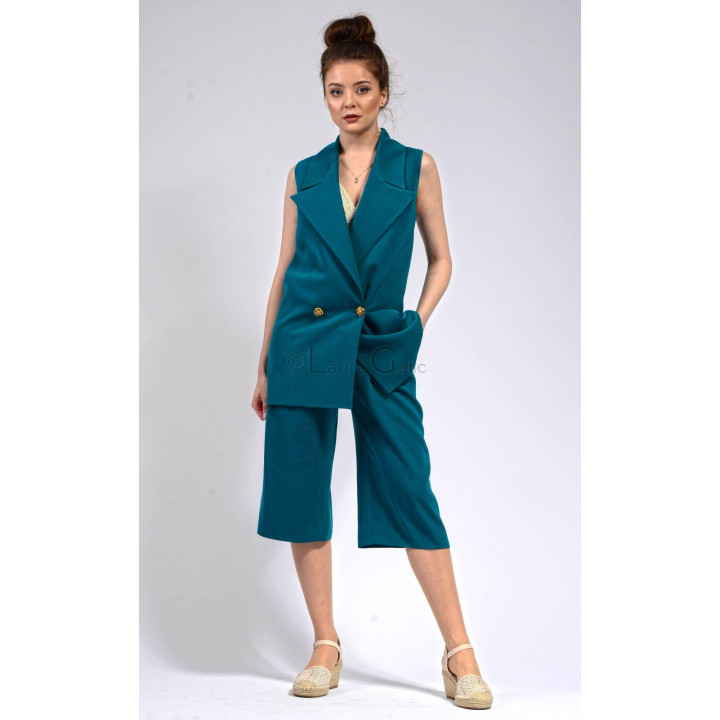 Kelly summer suit with a sleeveless long vest and wide-leg trousers