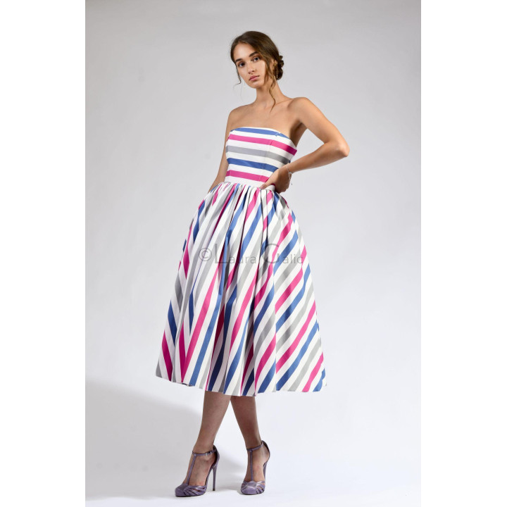 Rochie Loredana 1 fără bretele, cu bust corset și fustă midi cu dungi multicolore