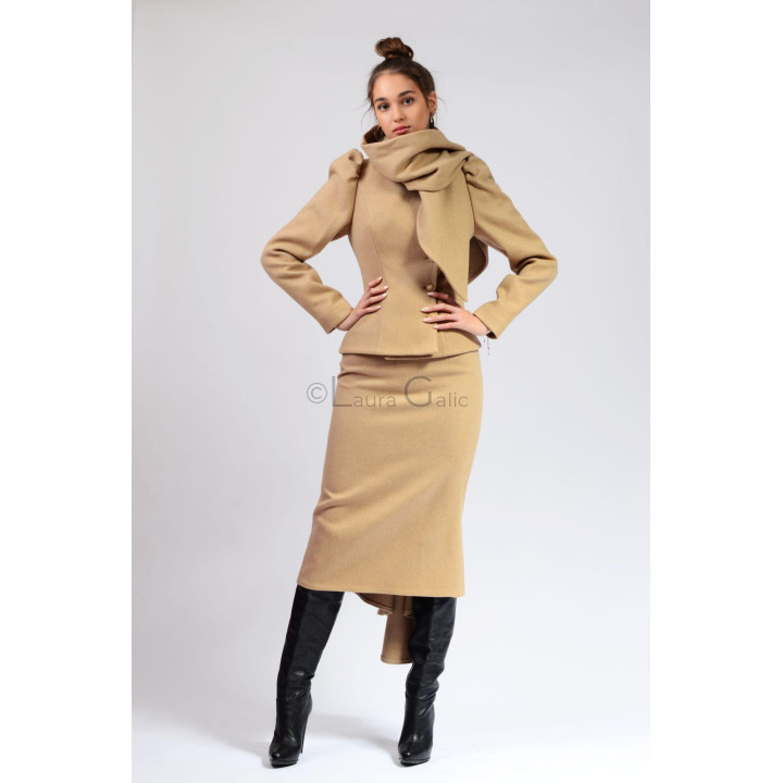 Beatrice short suit