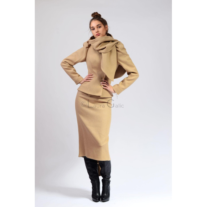 Beatrice short suit