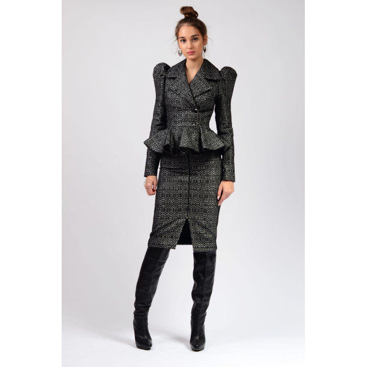 Costum Carmen 5 cu umeri accentuați, peplum evazat și fustă cu fermoar frontal