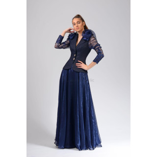 Costumul Aurelia 3 bleumarin, cu jachetă cambrată și fustă lungă în A