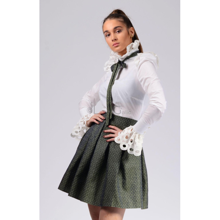 Doris women's shirt with long sleeves and lace details at the shoulders and cuffs