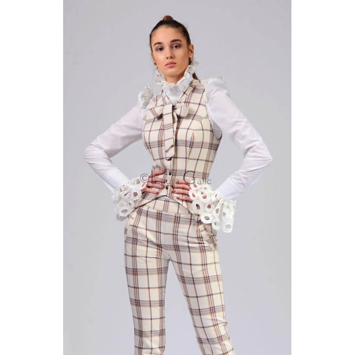 Vestă de costum în carouri bej, cu croială cambrată și fundă frontală
