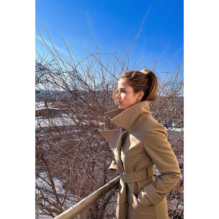 Romanita 3 camel-beige wool coat with wide lapel and waist belt