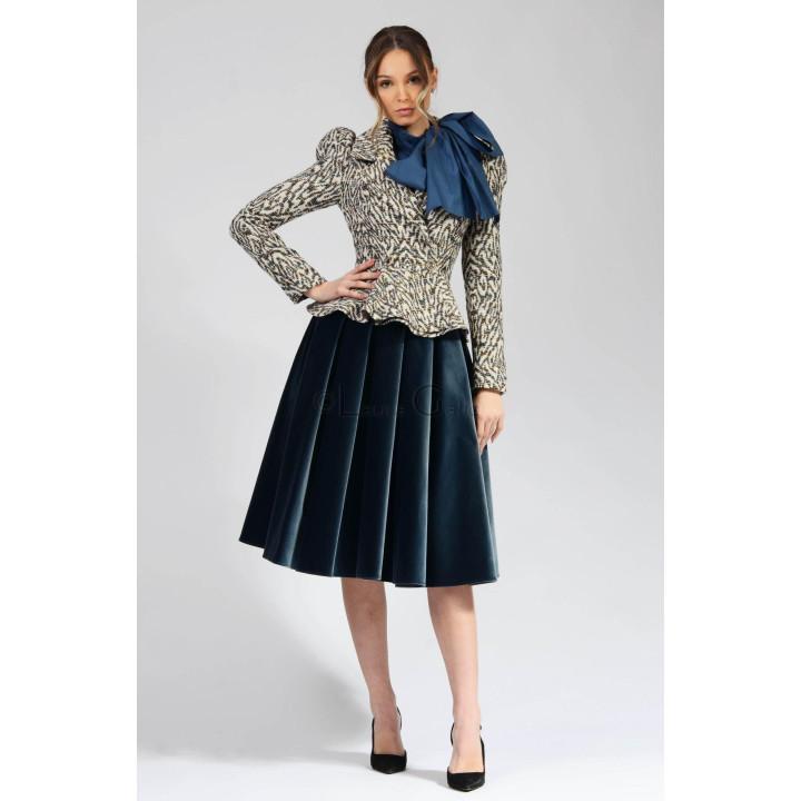 Sacoul cu peplum și fusta Marisa din catifea de bumbac, în costumul Carmen 7