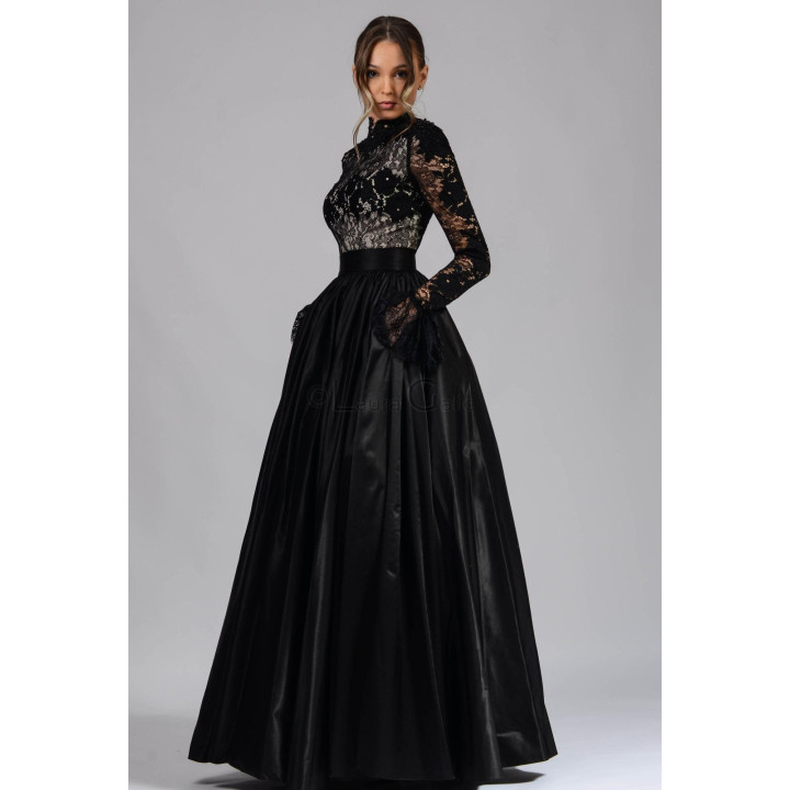 Carmina 1 outfit with defined waist and long lace sleeves