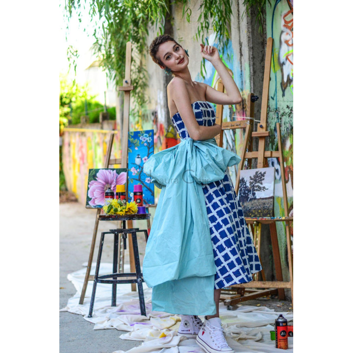 Loredana 1 midi dress styled with its voluminous mint scarf