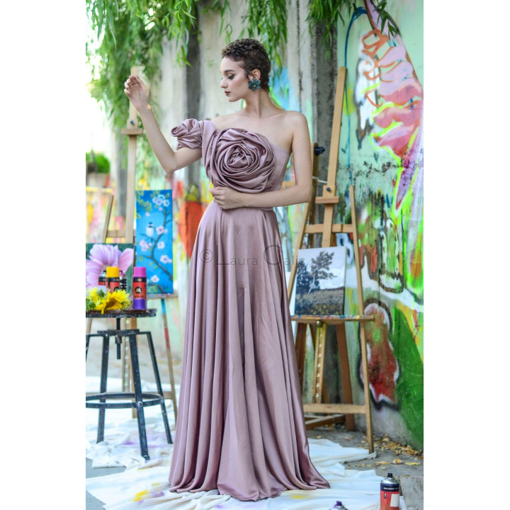 Kendra dress showing the oversized bodice flower and floral shoulder detail