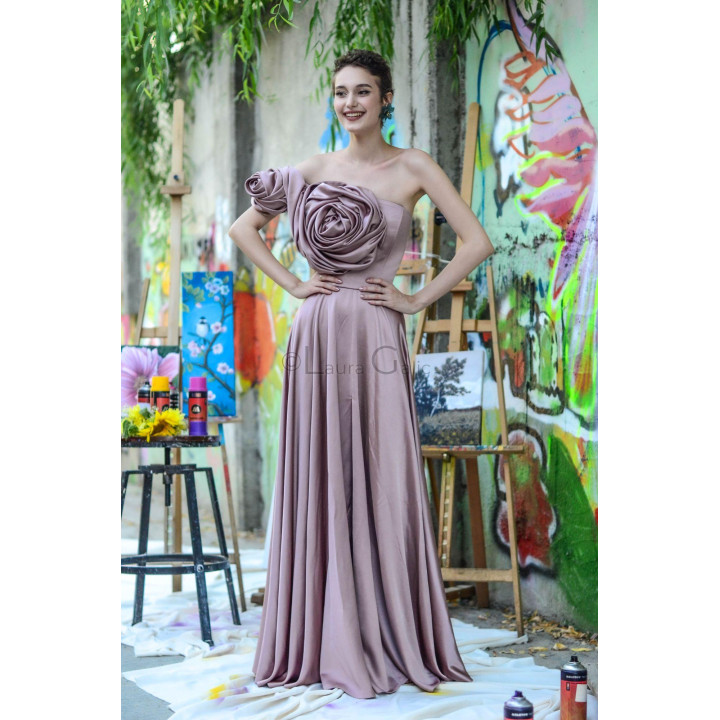 Kendra evening dress with a strapless bodice and dimensional floral appliqués