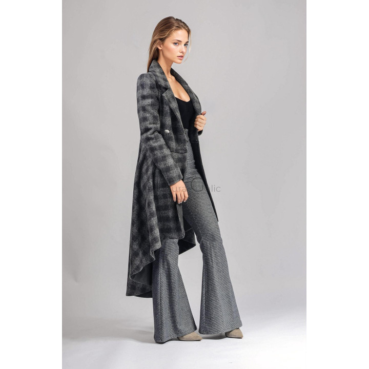 Pantaloni evazați gri cu talie înaltă și stofă cu model discret, văzuți din lateral