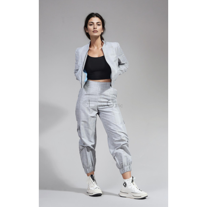 Two-piece Smart-Cargo Suit with a cropped jacket and relaxed high-waisted trousers
