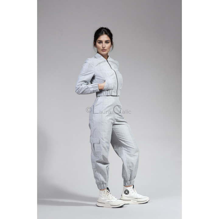 Smart-Cargo jacket front zip and applied cargo pocket detail on the trousers