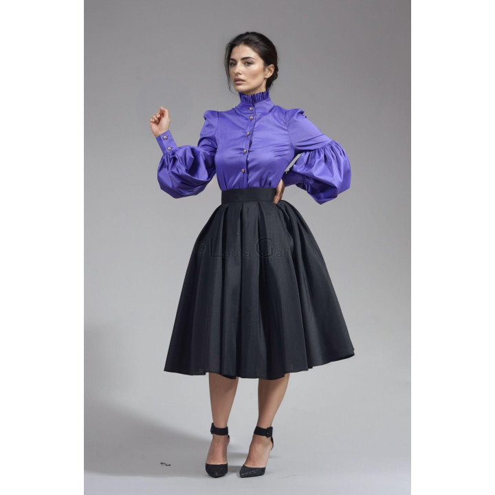 Luana 2 shirt showing its full sleeves and buttoned cuffs