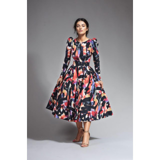 Marisa-Carmen women’s ensemble with abstract print, long-sleeved top and full skirt