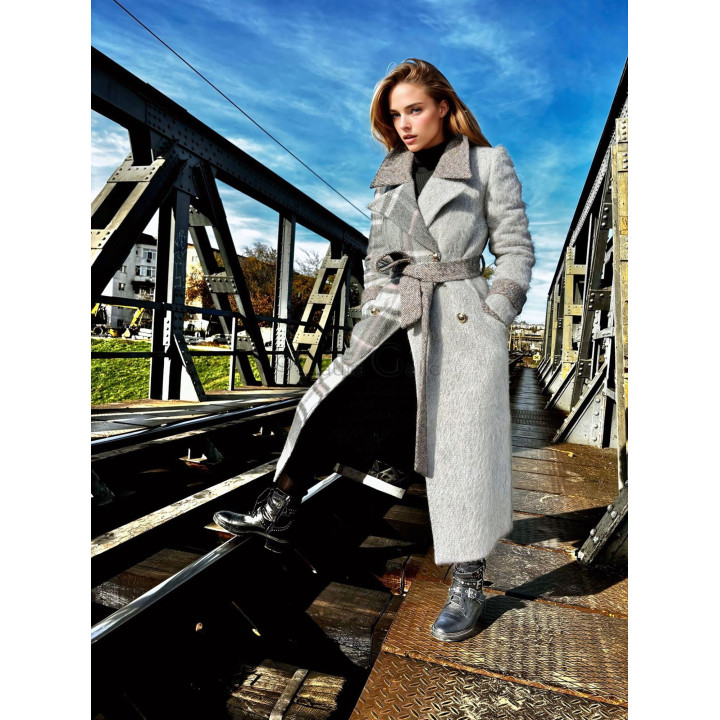 Romanita 3 coat, neutral color mix
