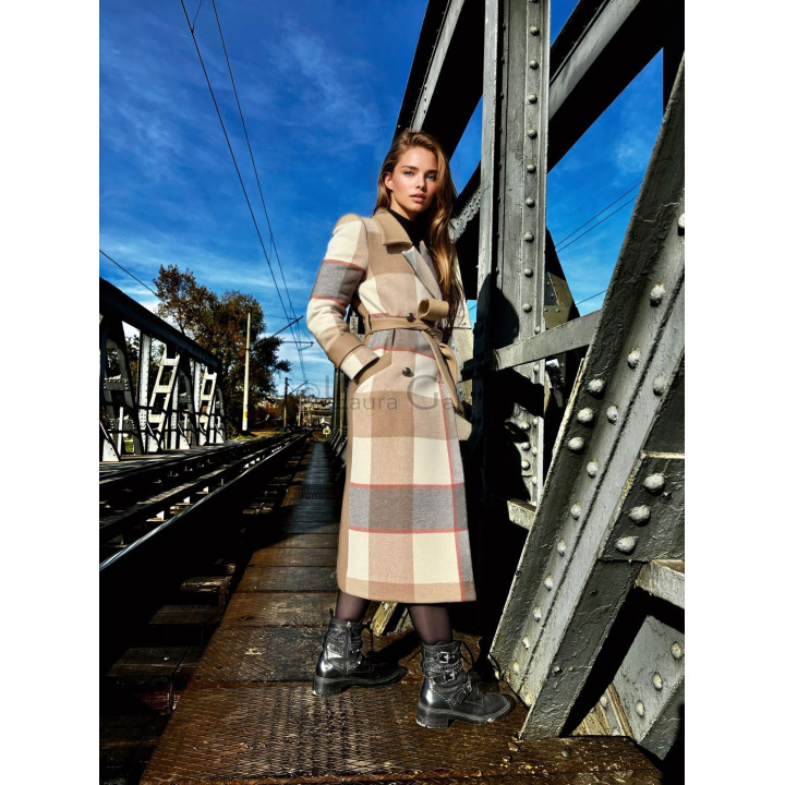 Romanita 3 coat, warm color mix
