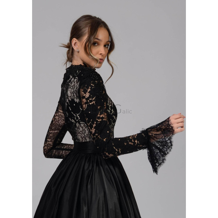 Compleu Carmina 1, stoc, măsură 36-38, dos bluza negru
