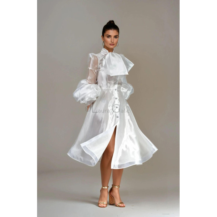 Rochie Luana bridal cu nasturi în față, fustă midi amplă și manșete voluminoase