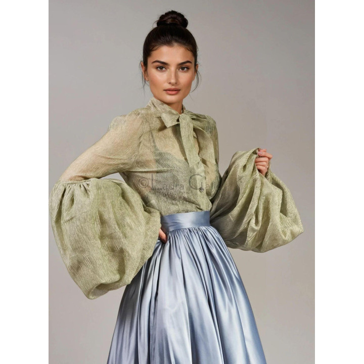 Luana 3 pearlescent organza shirt with a neck bow and voluminous sleeves
