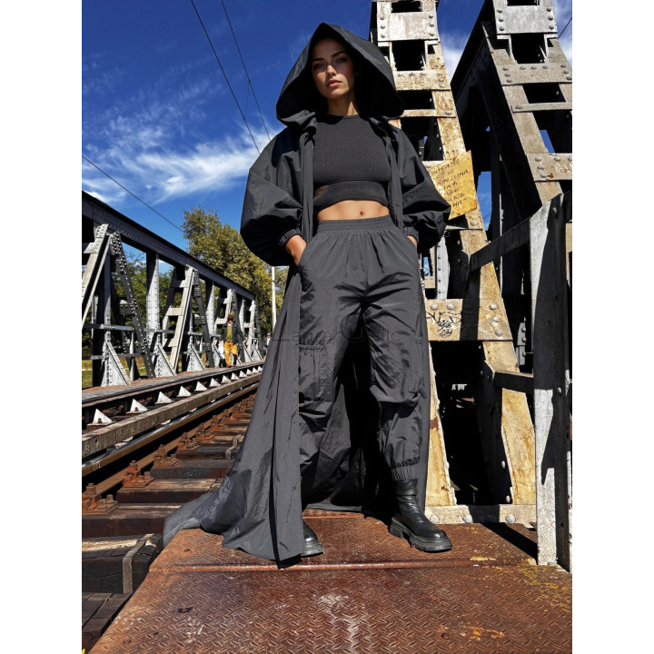 Pantaloni cargo-gothic-chic cu buzunare laterale aplicate și manșete elastice
