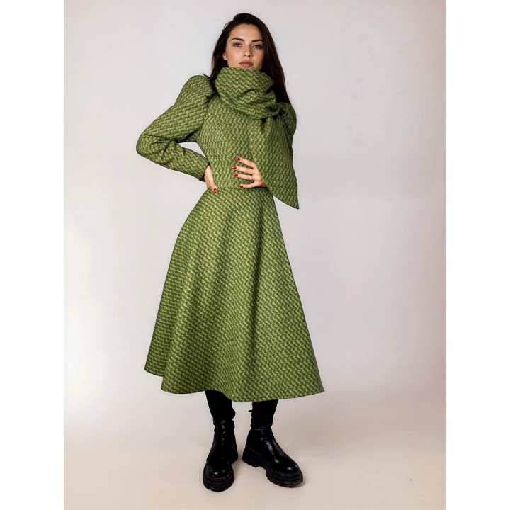 Paltonul Beatrice 3 cu croială amplă în A și stofă verde cu desen discret