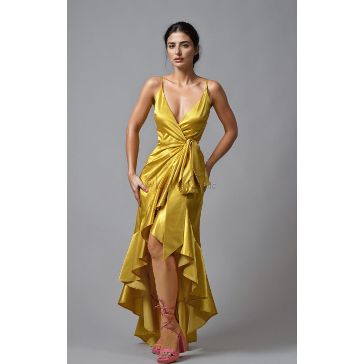 Chiara 4 wrap dress with a V-neckline, thin straps and adjustable waist tie