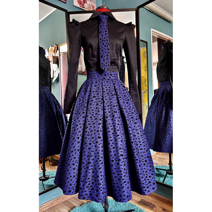 Maria cotton shirt and Marisa wool skirt, zipper closure, tulle underskirt , tie included