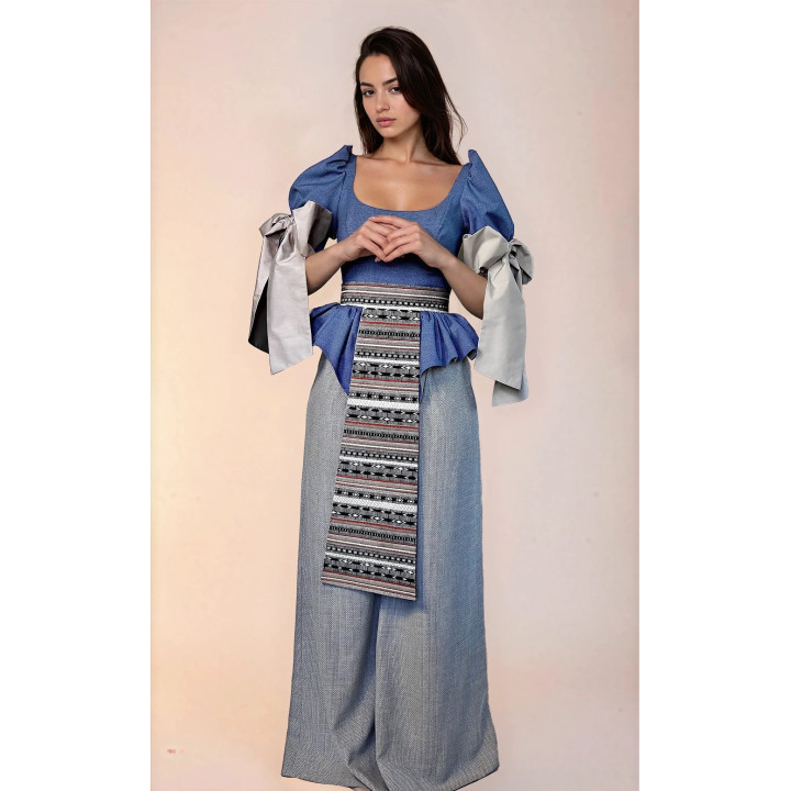 Mălina 2 shirt with a detachable apron featuring a geometric pattern